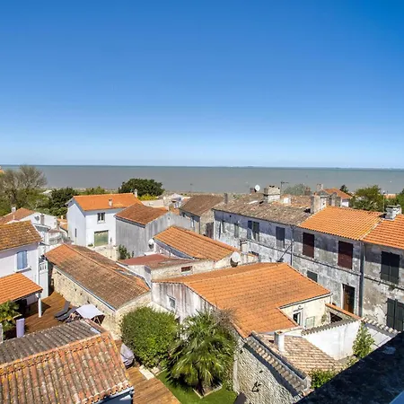 Lovely In * Le Château-dʼOléron