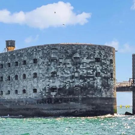 Lovely In * Le Château-dʼOléron